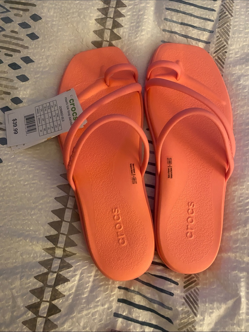 CROCS Women's Guava color Miami toe loop Sandals